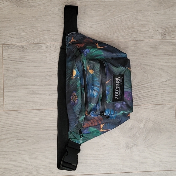 Zoo York Botanical Belt Bag - Picture 3 of 4